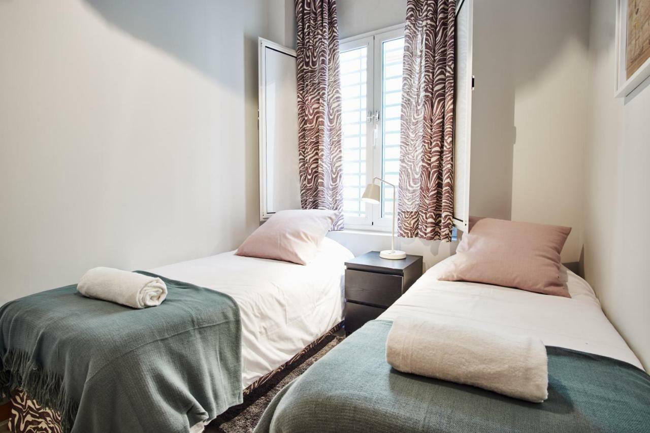 סביליה Arenal Carreteria Deluxe Suites By Valcambre מראה חיצוני תמונה