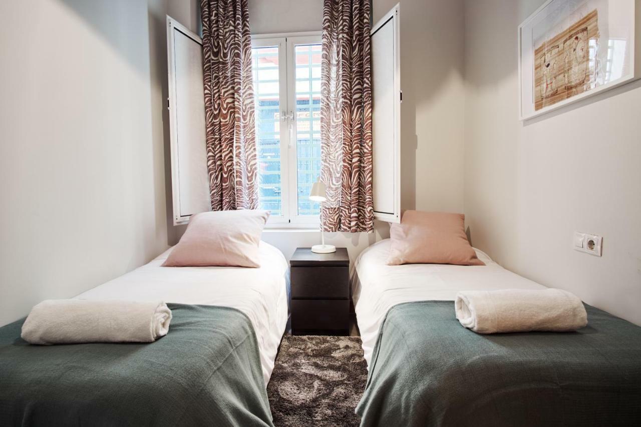 סביליה Arenal Carreteria Deluxe Suites By Valcambre מראה חיצוני תמונה