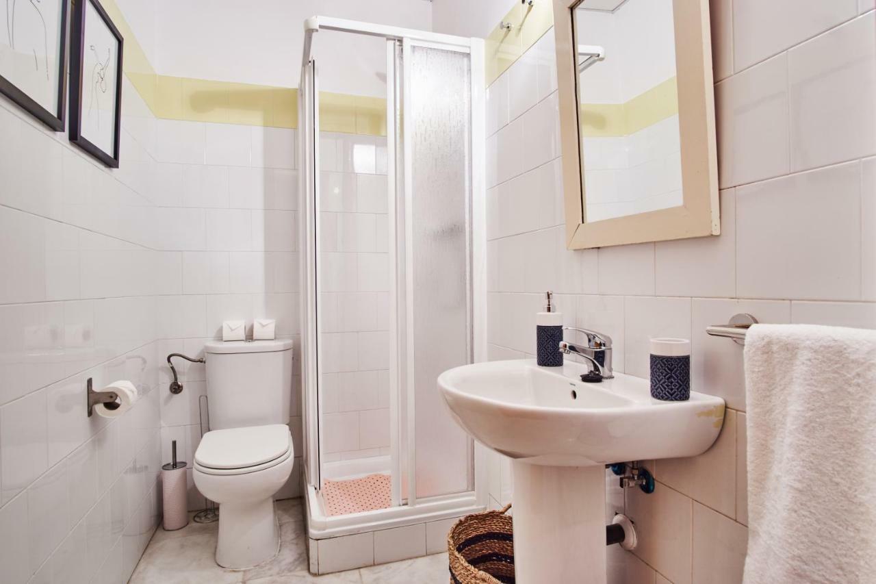 סביליה Arenal Carreteria Deluxe Suites By Valcambre מראה חיצוני תמונה